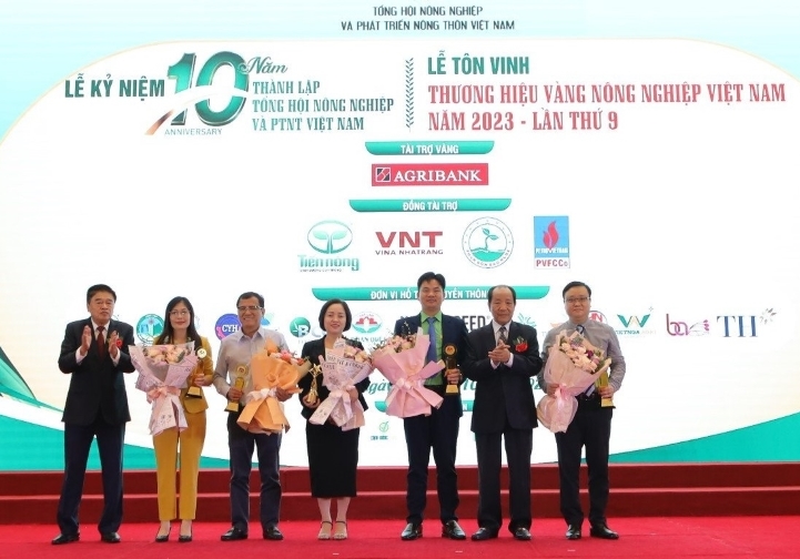 Agribank đồng hành cùng Lễ tôn vinh Thương hiệu Vàng nông nghiệp Việt Nam năm 2023