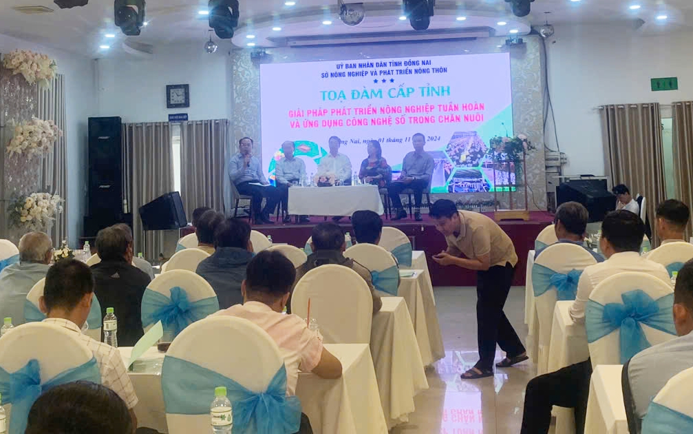 Đồng Nai Tọa đàm “Giải pháp phát triển nông nghiệp tuần hoàn và ứng dụng công nghệ số trong chăn nuôi”