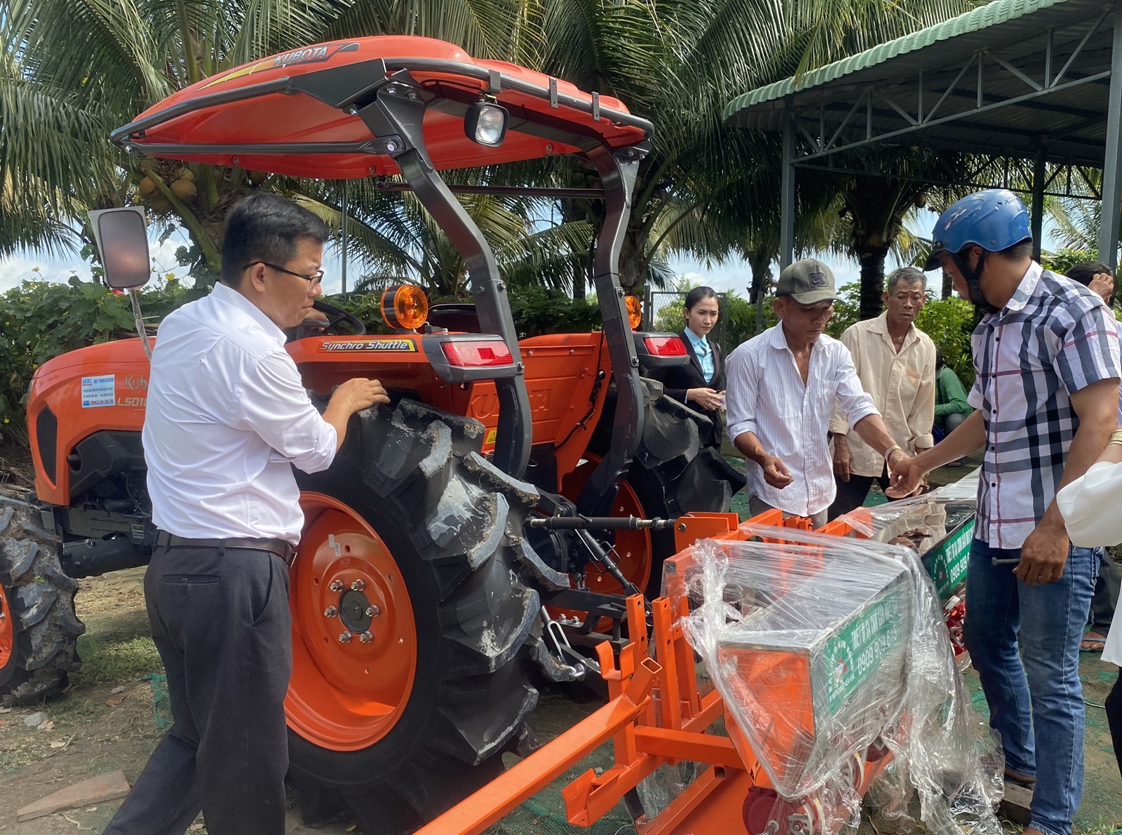 Long An Phát triển ứng dụng cơ giới hóa đồng bộ trong sản xuất lúa phục vụ vùng nguyên liệu tại ĐBSCL