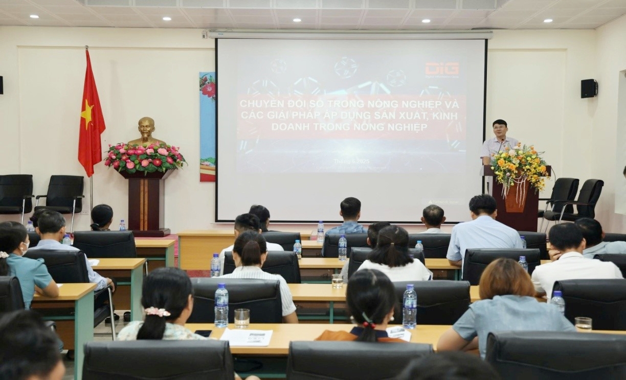 Tập huấn ứng dụng chuyển đối số trong sản xuất, tiêu thụ sản phẩm nông nghiệp