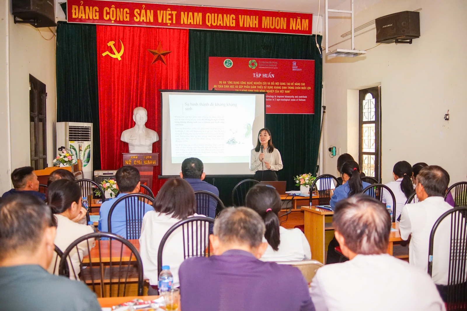 Hà Nội Tập huấn nâng cao nhận thức về an toàn sinh học và giảm sử dụng kháng sinh trong chăn nuôi lợn