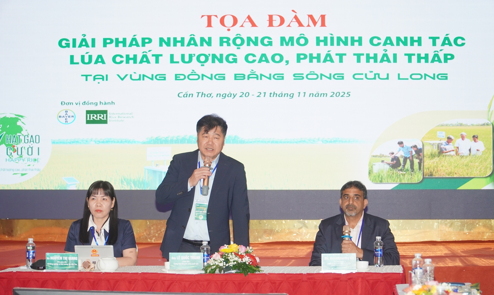 Phát huy vai trò nòng cốt của khuyến nông cộng đồng để nhân rộng mô hình canh tác lúa chất lượng cao, phát thải thấp