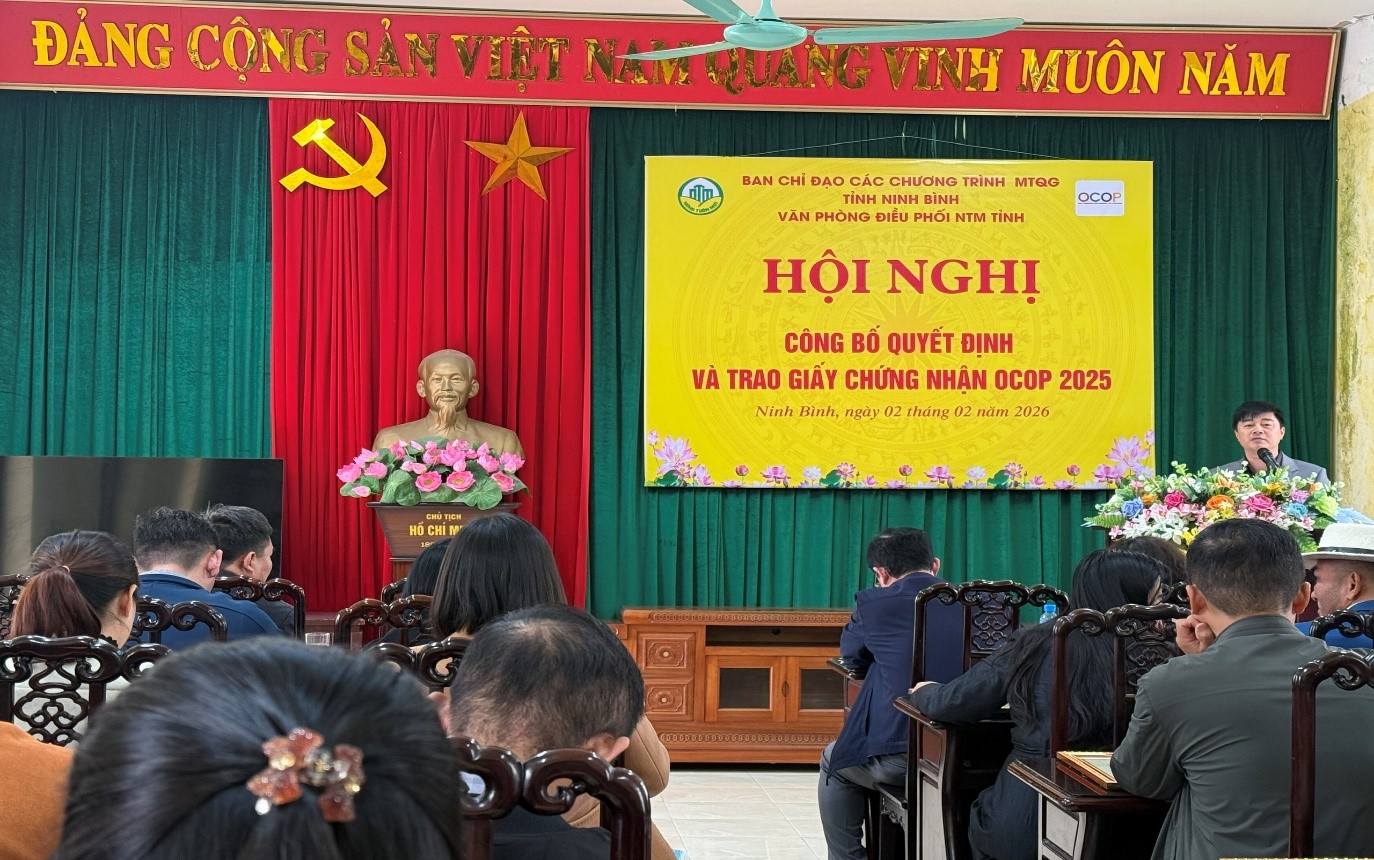 Hội nghị công bố quyết định và trao giấy chứng nhận sản phẩm OCOP năm 2025 tỉnh Ninh Bình