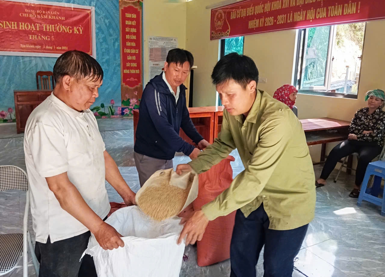 Lào Cai Hỗ trợ 27 hộ dân người Dao, La Chí có nguy cơ thiếu nước sản xuất