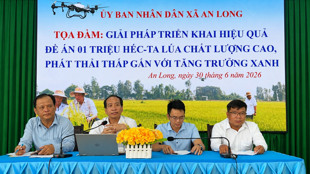 Đồng Tháp Tọa đàm “Giải pháp triển khai Đề án 1 triệu héc-ta lúa chất lượng cao, phát thải thấp gắn với tăng trưởng xanh”