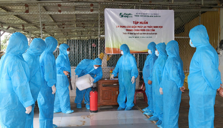 Tập huấn áp dụng an toàn sinh học trong chăn nuôi gia cầm tại Lạng Sơn