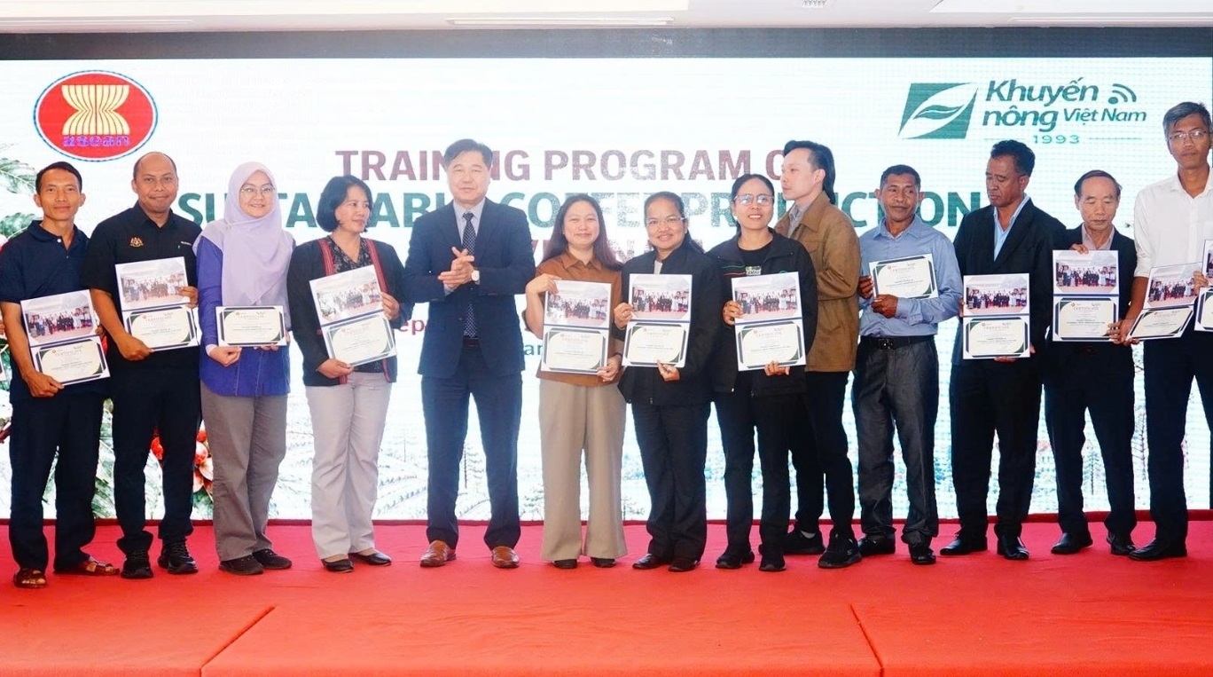 Lớp tập huấn “Sản xuất cà phê bền vững cho các nước ASEAN”